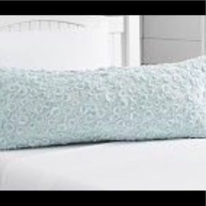 Pottery barn kids rosette sham cover